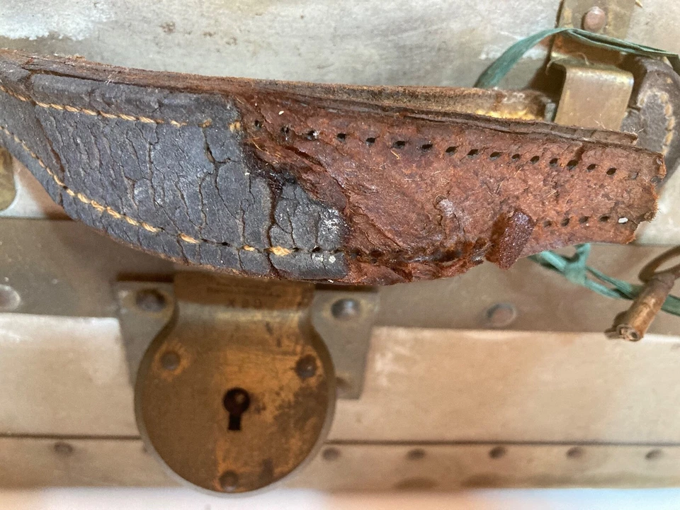 DE COLECCIÓN ESTUCHE VENDEDOR M CEREZA VIAJEROS REQUISITOS MALETA MALETERO con LLAVE Foto 3 de 4