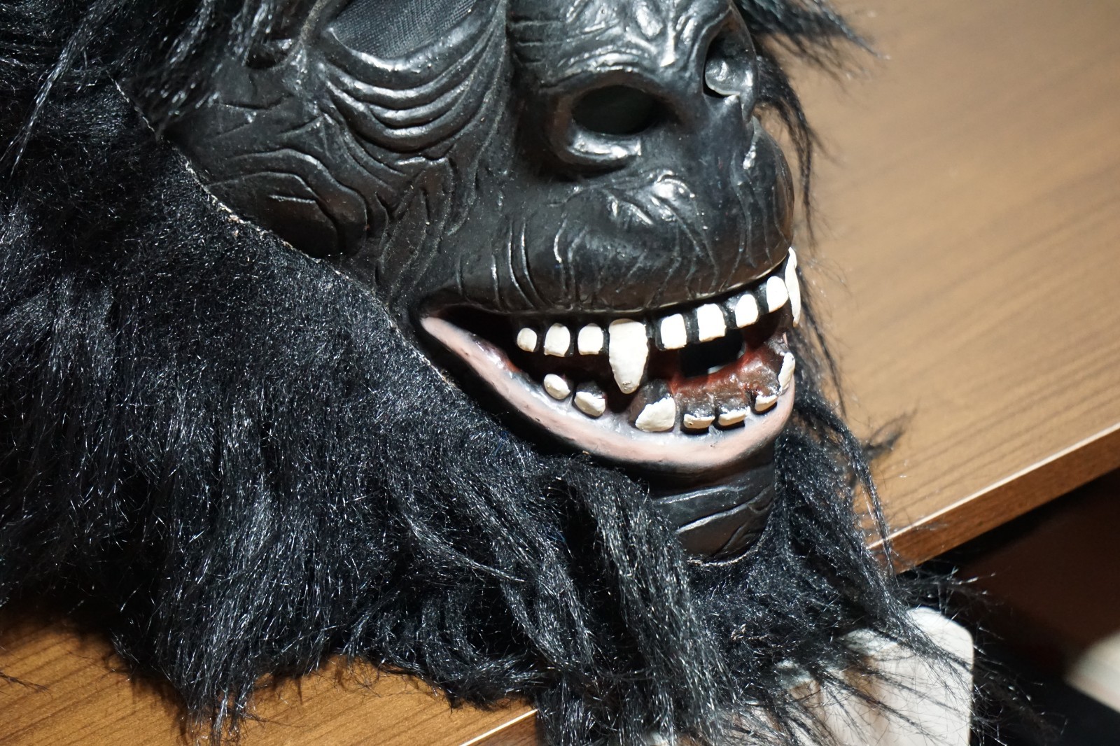 REALISTIC GORILLA MONKEY MASK - image 5