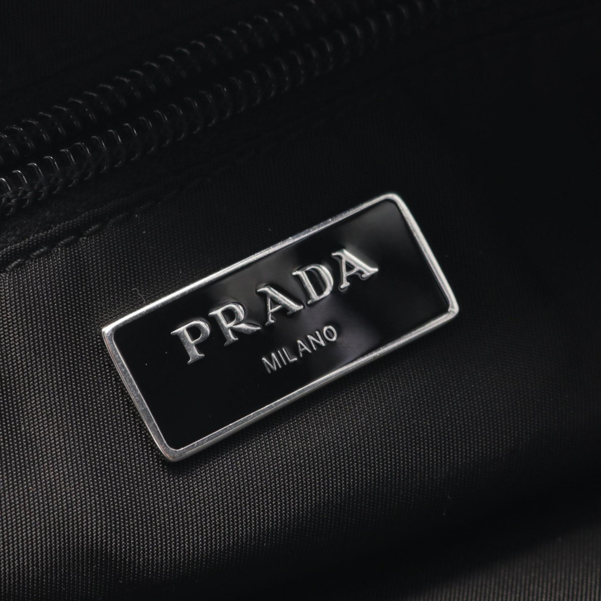 Prada Tessuto Montagn Waist Bag Body Nylon Black 2Vl005 Used Prada Tessuto Montagn Waist Bag Body Nylon Black 2Vl005 Used