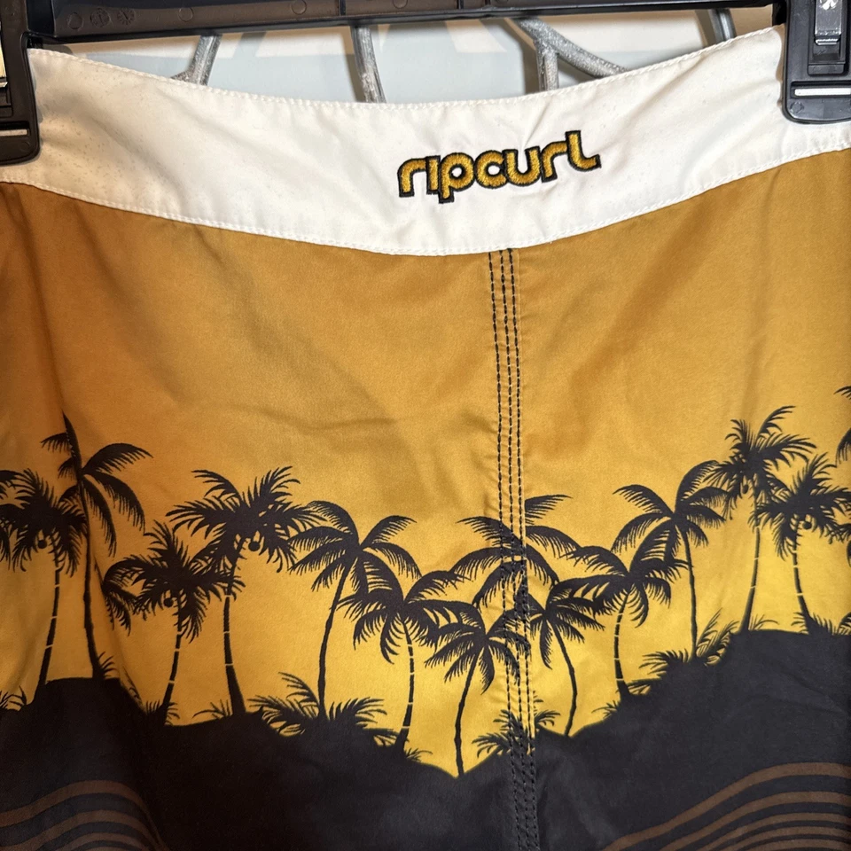Ripcurl Men's Board Shorts Palm Trees Size 32 Black/Tan Surf Swim Trunks EUC - Image 4 of 4