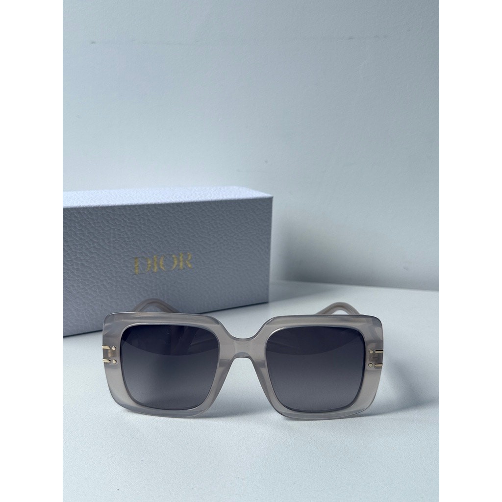 NEW Dior Signature S11I Square Sunglasses in Milky White NEW Dior Signature S11I Square Sunglasses in Milky White | eBay main image 2