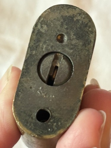 SCRIPT OVALE VINTAGE Lucchetto Ford Ottone Con Chiave Non Pulito - Foto 5 di 21