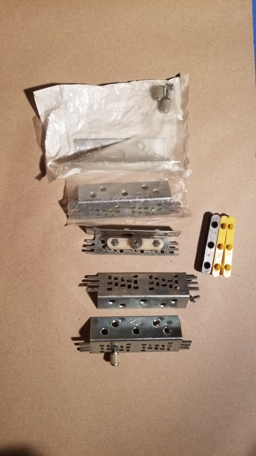 Gib Guide Epco - elevator door gib (door guide) set of 5 | eBay