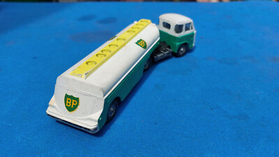Miniature Camion Citerne SOMUA – Échelle 1:50 – Marque CIJ (occasion)