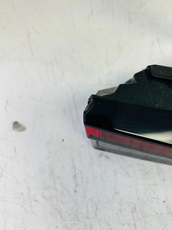 2021 - 2023 雷克萨斯 IS300 IS350 LED 中心尾灯 #81580-53190 原始设备制造商 S907 — 第 3/4 张图片