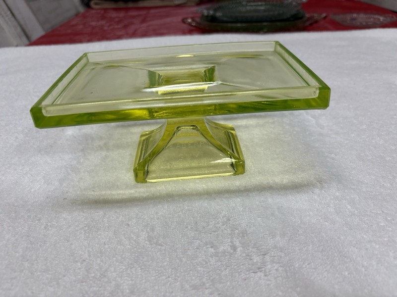 1900's CLARKS TEABERRY CHEWING GUM VASELINE/URANIUM GLASS DISPLAY CASE PEDESTAL