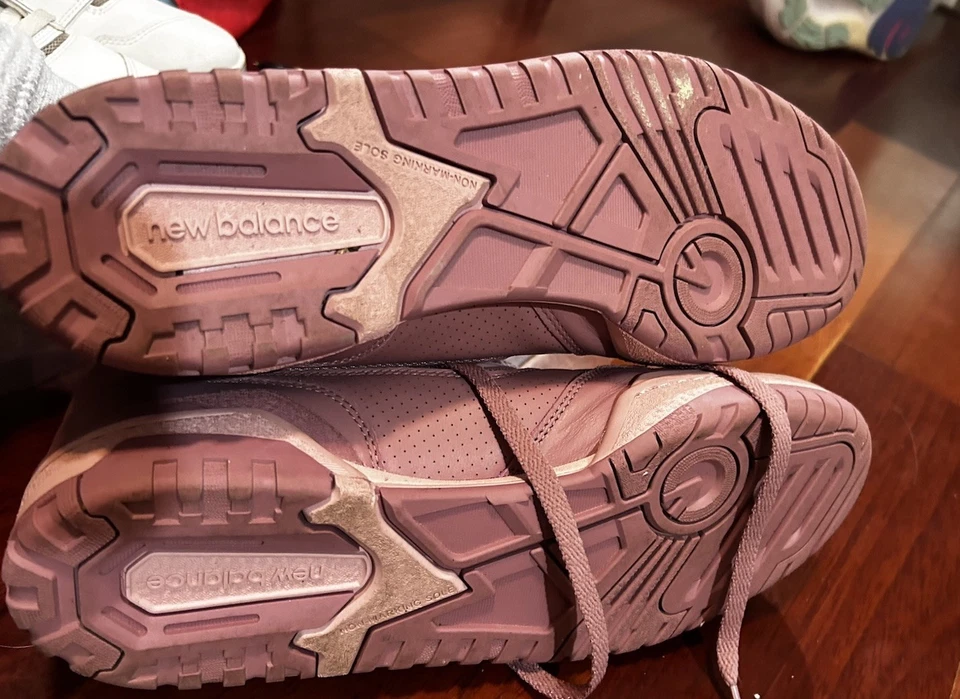 New Balance 550 Monochromatic Sneaker Shoe - Rosewood BB550MCA SAMPLE MEN 9.5 - Image 3 of 4