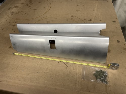 SET of NEW Main Gear Leg Fairings for CESSNA 182P , PN: 0741624-17 , 0741624-18 - Picture 2 of 18