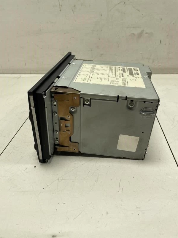 2007 AUDI A4 SEDAN AM FM RADIO RECEIVER NAVIGATION DISPLAY SCREEN OEM+ - Image 3 of 4