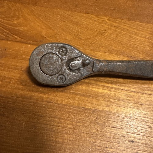 EARLY 1940'S VINTAGE PLOMB PLVMB #4749 1/4" DRIVE REVERSIBLE RATCHET - Picture 2 of 6