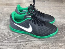 Nike Youth Size 2 2Y Magistax Soccer Shoes Black Green Indoor Turf 844429-002