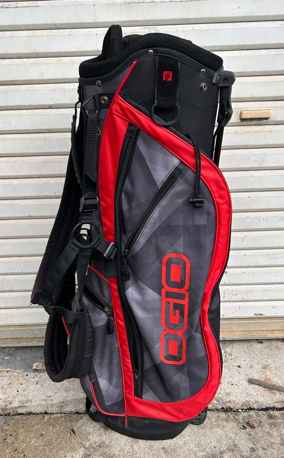 W/ 6 Way Club Divider & Pockets
