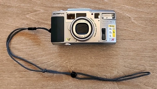 Olympus Accura View 90 AF Zoom Point & Shoot Film 35mm Camera 