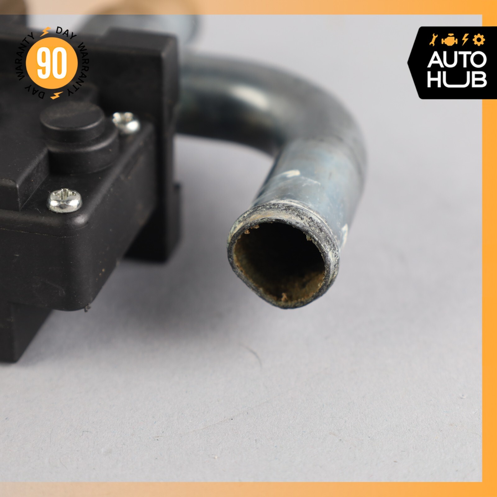 04-19 Maserati GranTurismo GranCabrio M145 TGK Heater Water Valve 67444900 OEM