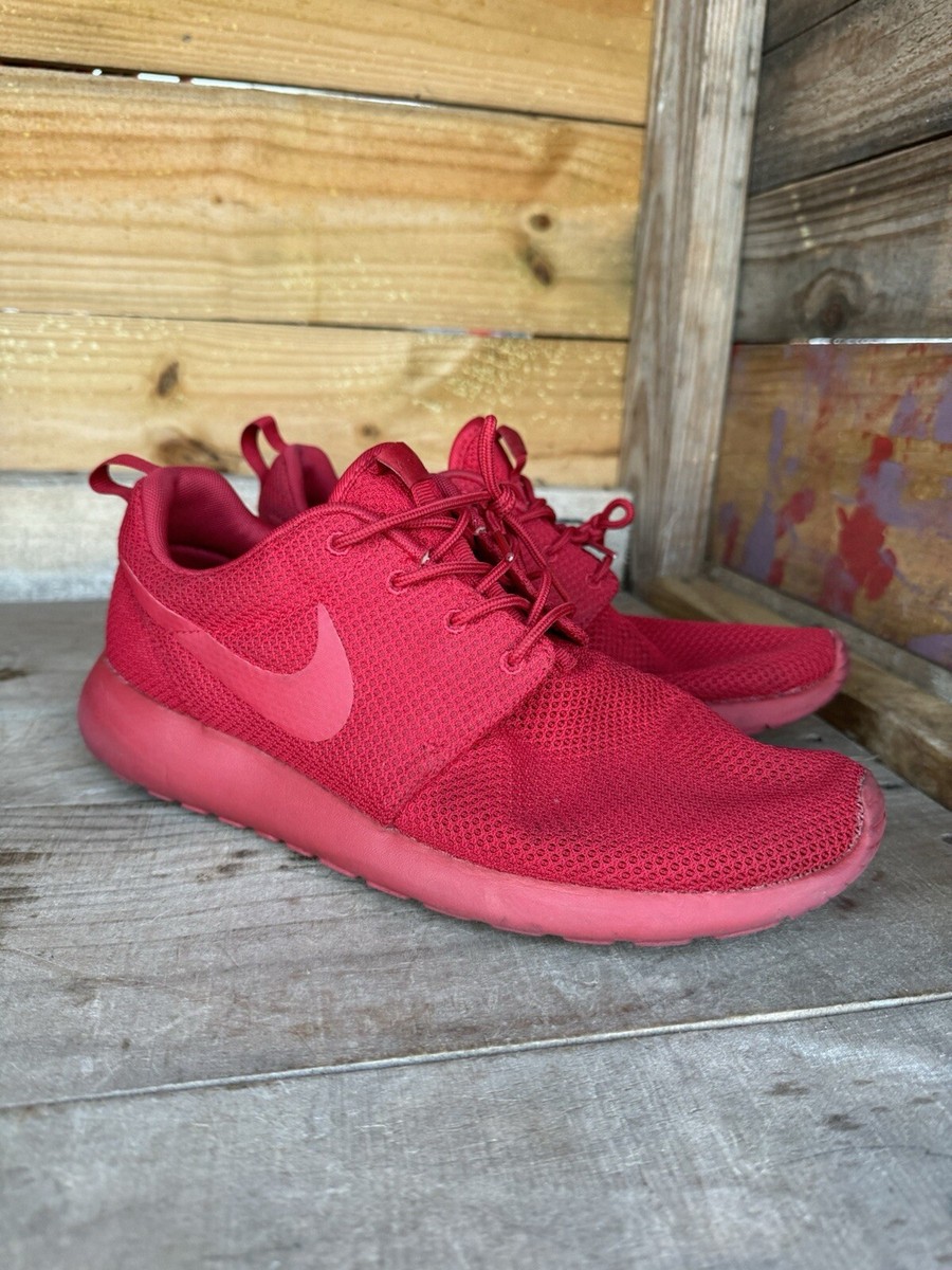 nike roshe triple red