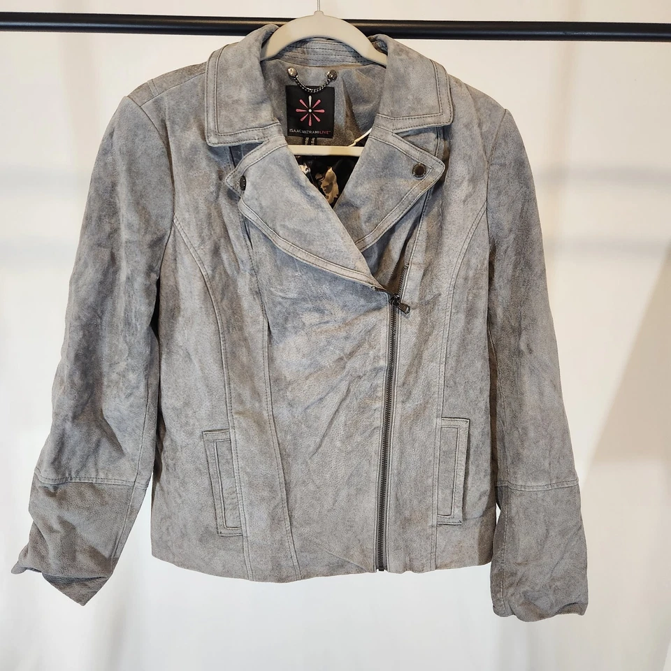 Isaac Mizrahi Live! Chaqueta de moto de gamuza con forro estampado en gris Reg 10 Foto 2 de 4