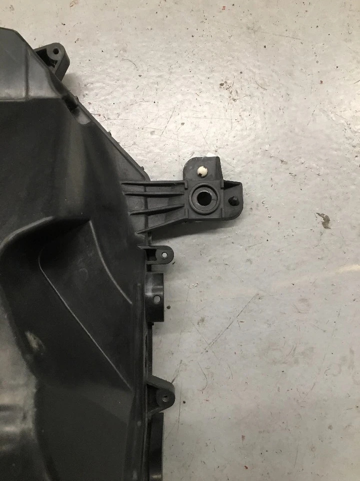 Carcasa de caja de relé de fusibles OEM Audi A6 Quattro 2005-2011 4F1907355 Foto 4 de 4