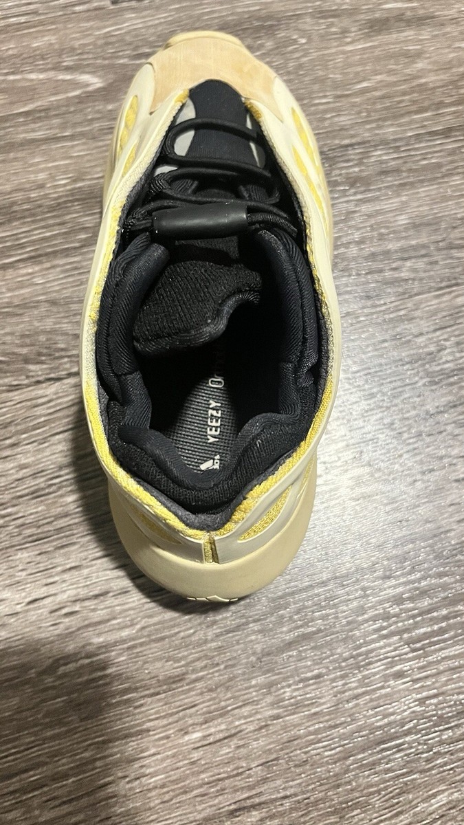 Size 9.5 - adidas Yeezy 700 V3 Mono Safflower Kids | eBay