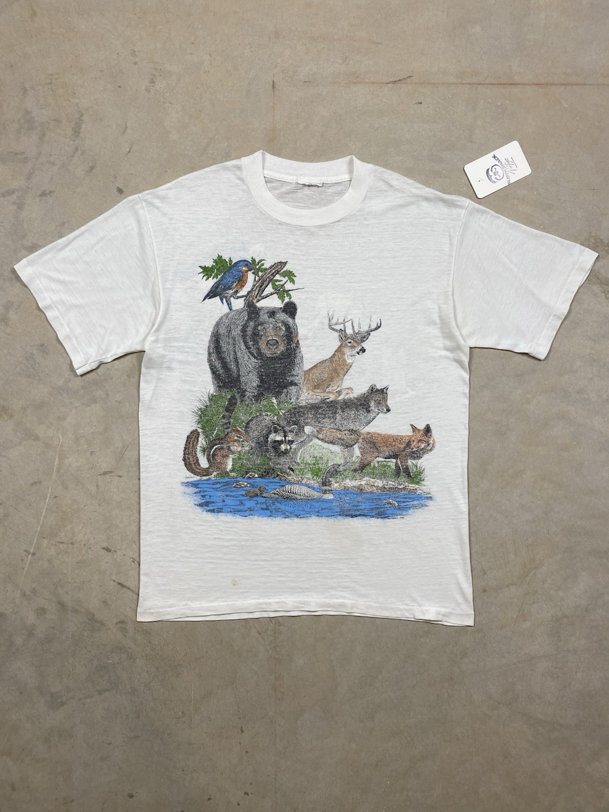 Vintage 90s Harlequin Men's Large White Tshirt with Nature Animal Print-image
