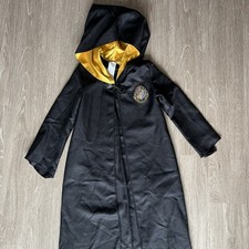 Hufflepuff Robe Universal Studios Wizarding World of Harry Potter Kids M 7-8 