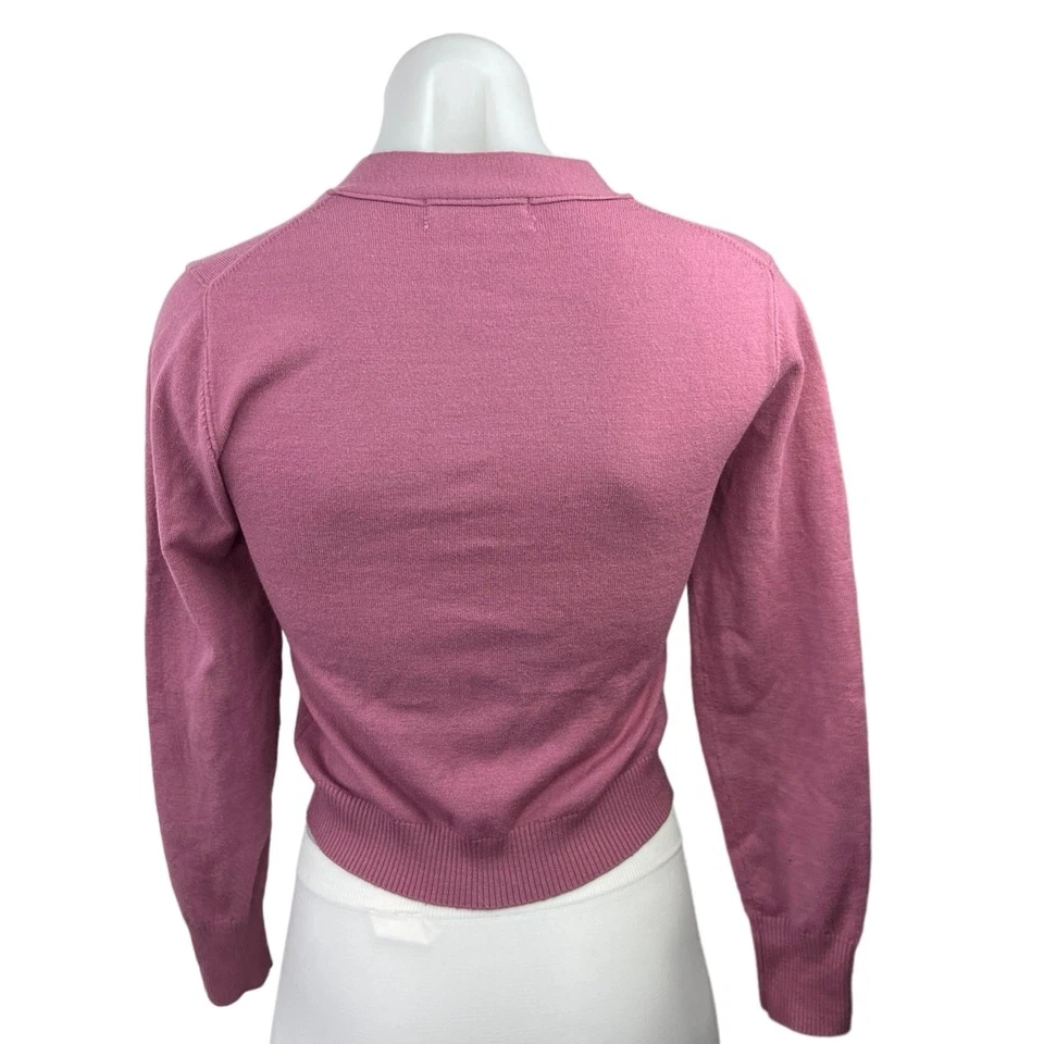 Cárdigan Suéter Top Urban Outfitters Rosa Cuello en V Grande Abotonado Recortado Talla S Foto 2 de 4