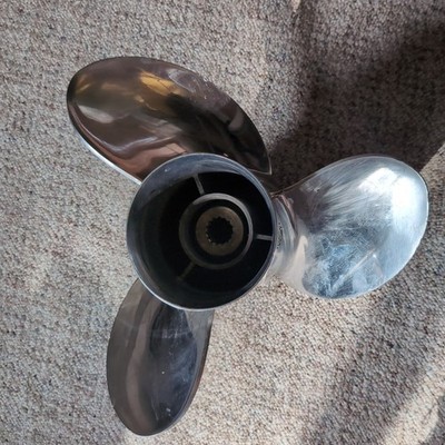 YAMAHA RELIANCE SERIES 13 3/4 X 19  STAINLESS STEEL PROPELLER Standard Rotation