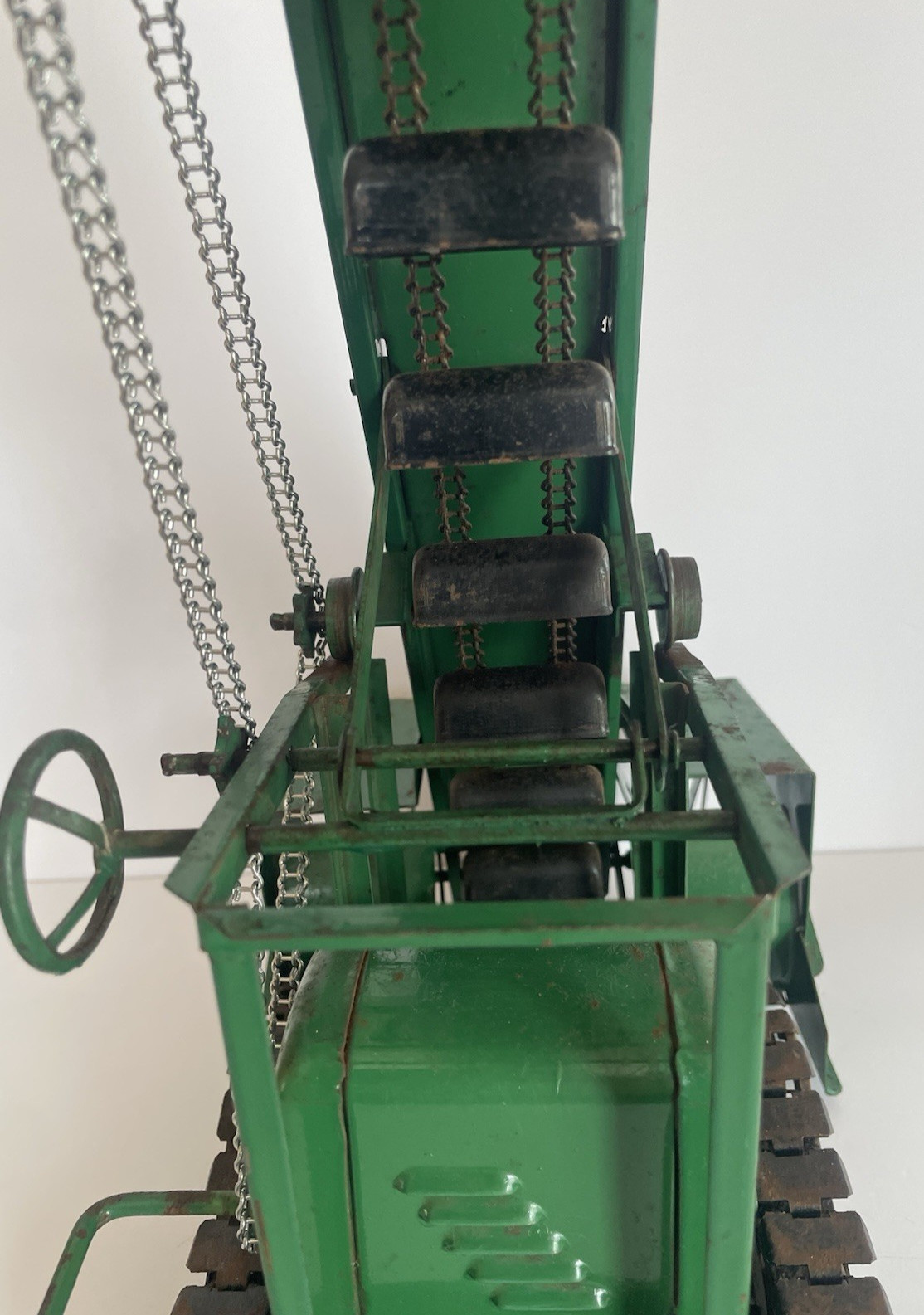 VINTAGE DOEPKE MODEL TOYS BARBER GREEN BUCKET LOADER