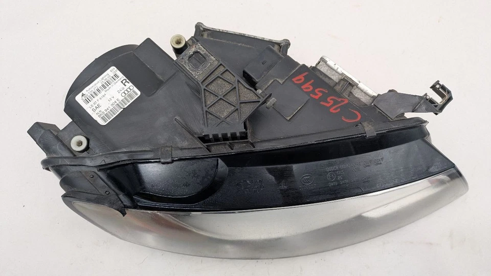 Used Right Headlight Assembly fits: 2010 Audi A4 Sdn xenon HID self adjusting op Foto 2 de 4