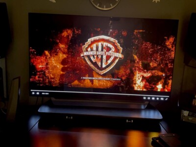 OLED 65'' 4K SMART TV WIFI BLUETOOTH WEB USED ONLY 20 HOURS (BEFORE COVID)