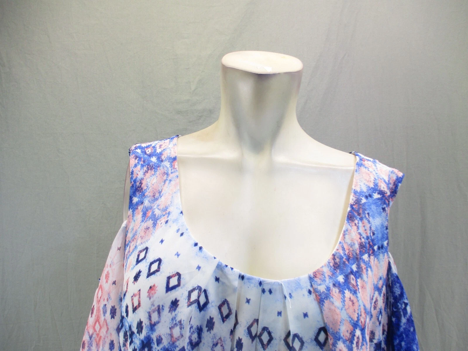 Abito donna nuovo con etichette Alyx taglia 18W scollo a scoop manica corta spalle fredde volant 589