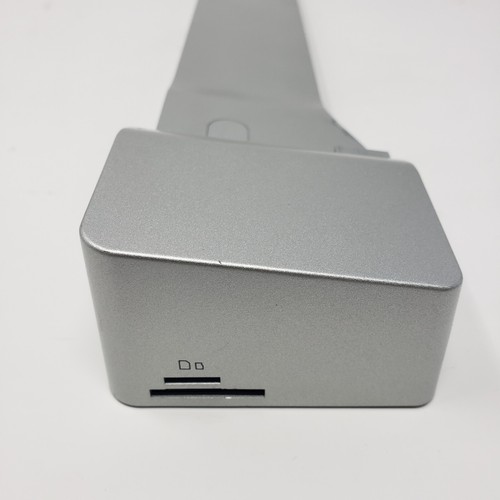 LandingZone 18-Port Docking Station for The 15-inch MacBook Pro with Touch Bar - Picture 3 of 9
