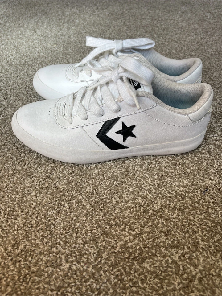 Converse Point Star Boys Size 1 White - Image 4 of 4