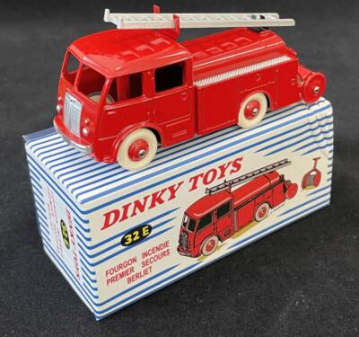 Atlas Editions Berliet Pompier Fire Ladder (32E) Atlas reproduziert 'Dinky'