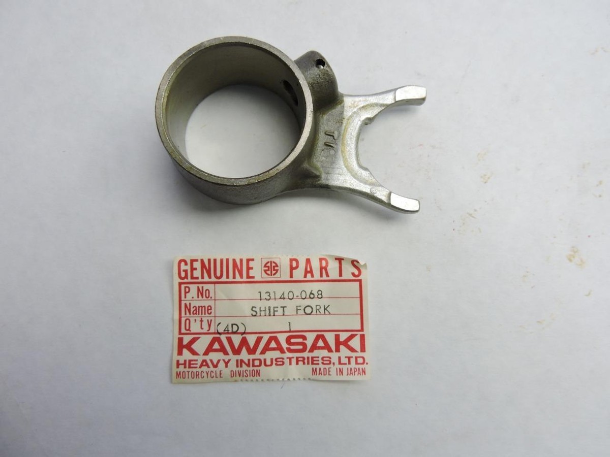 13140-068 NOS Kawasaki Shift Fork, 4th & Top KZ400 KZ400-A1 KZ400