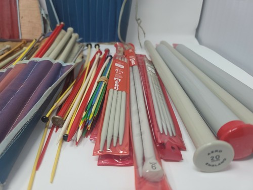 Vintage Huge LOT KNITTING NEEDLES 3 Carrying Cases & More - Picture 11 of 12