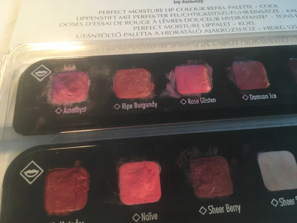 ARTISTRY- Lipstick - Palette - Nine Lipsticks - Used with spatula for demonstrat - Image 2 of 4