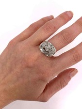 Shiny 1.25CT Prong Set White Simulated Sapphire 3-Stone Dome Style Women's Ring