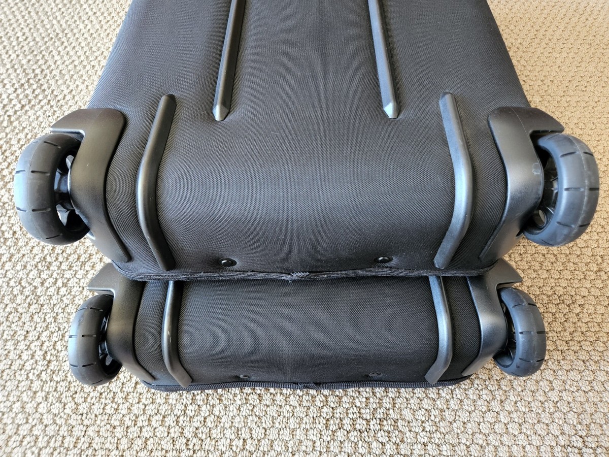 Patagonia Transport Roller | 60L & 90L Rolling Duffle Bags | EUC