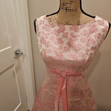 Vintage 1950s Pink Floral Brocade Sleeveless Cocktail Dress