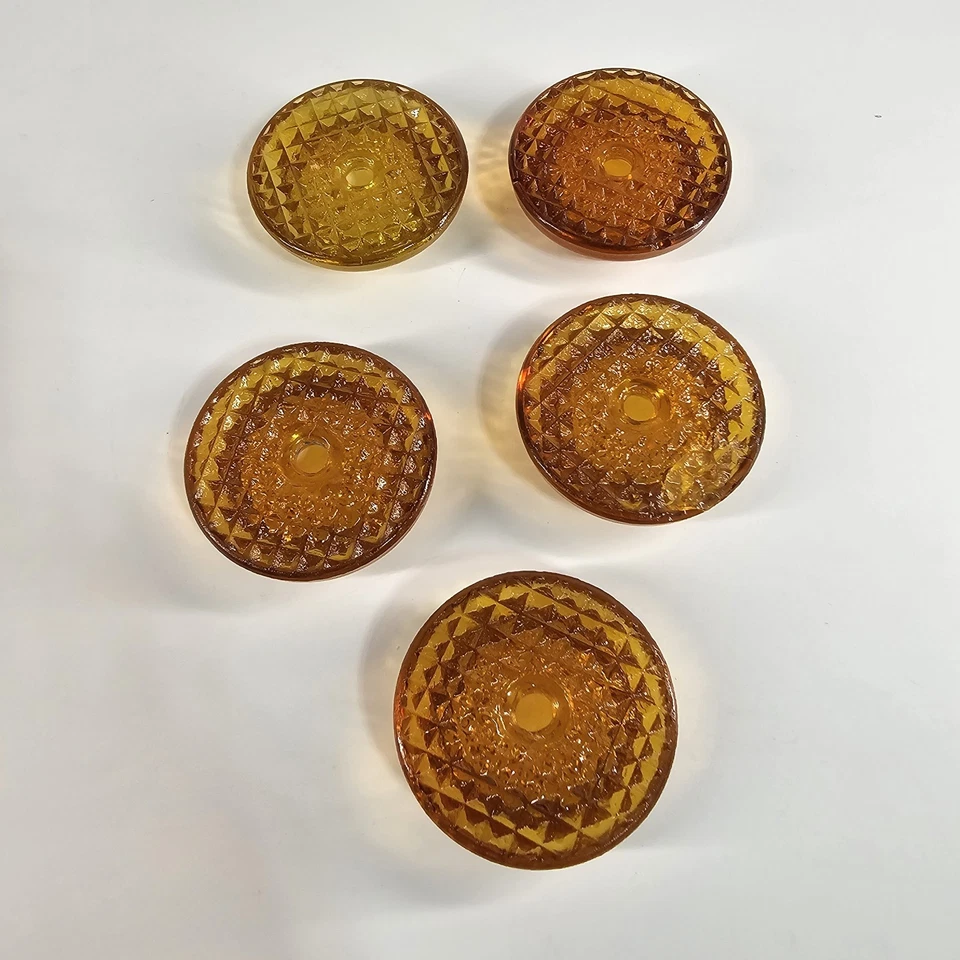Juego de 5 tiradores de cajón con textura de gofre de vidrio ámbar Art Deco de colección MCM redondos Foto 3 de 4