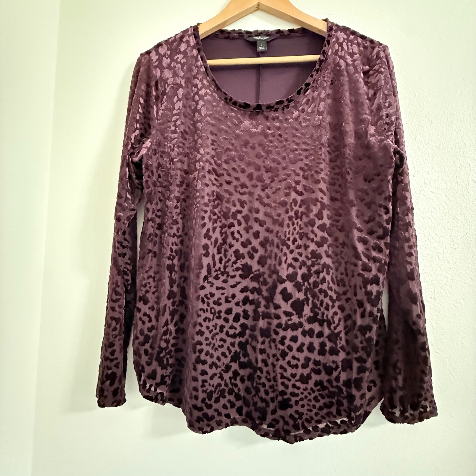 Simply Vera Vera Wang Plum Purple Burnout Velvet Leopard Print Top Large L