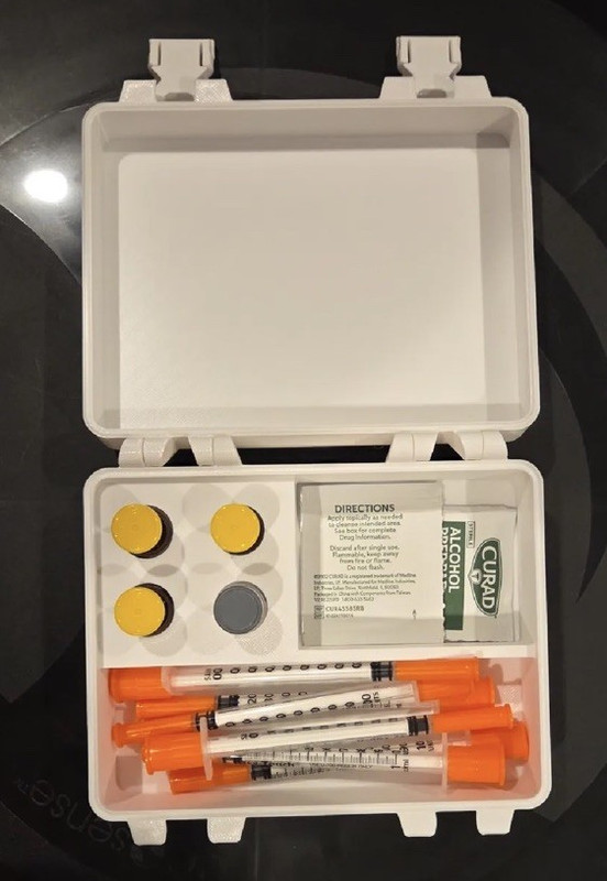 White Plastic Insulin/Pep Syringe Storage Carry Case with Latches