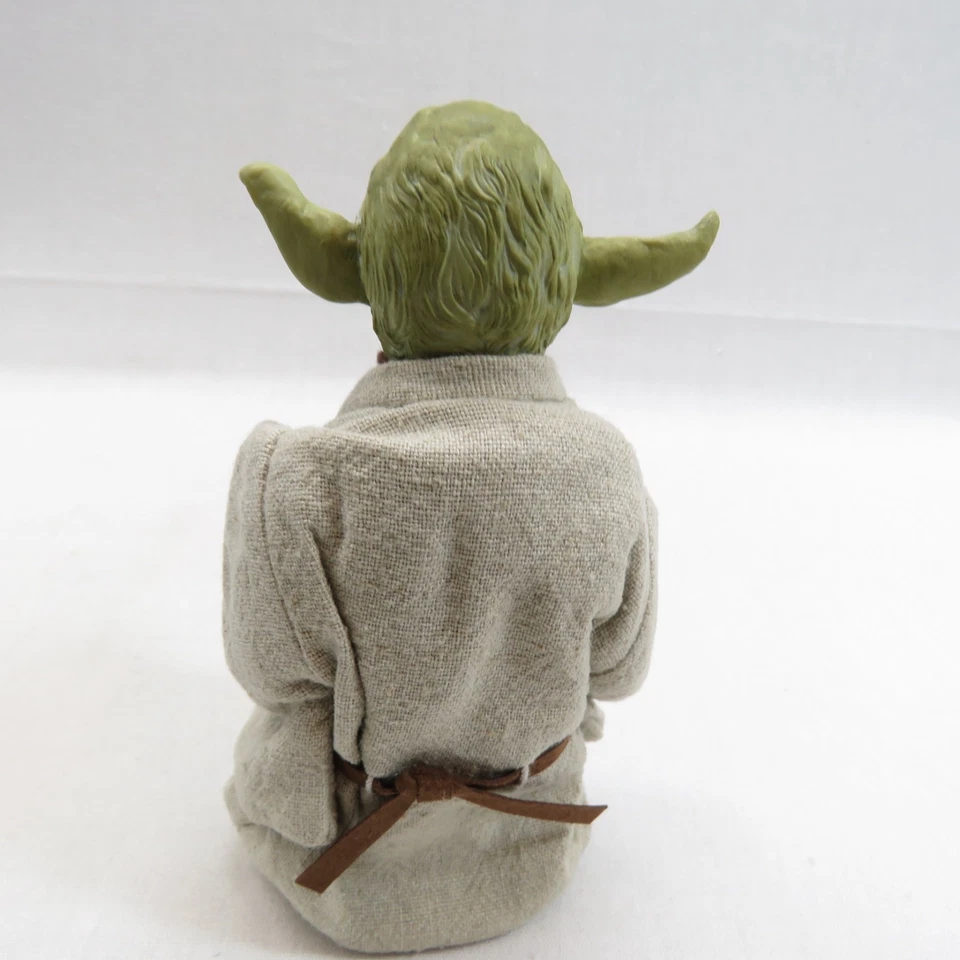 Star Wars Medicom VCD Vinyl Collectible Yoda RAH Six Scale Action Figure w/BOX - Image 4 of 4