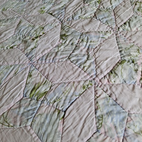 Vintage Quilt Bedspread Lavender Handstitched 4 Point Star Farmhouse Cottagecore - Picture 2 of 10