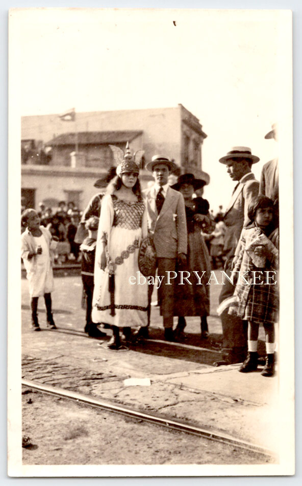 1920 ANTIGUA Foto Vintage HAVANA CUBA Mujer Cubana en DISFRAZ CARNAVAL Habana