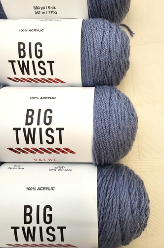 Big Twist Value Yarn - Denim Blue - Set of 5 - Dye Lot# 654217 - 6oz - Picture 4 of 4