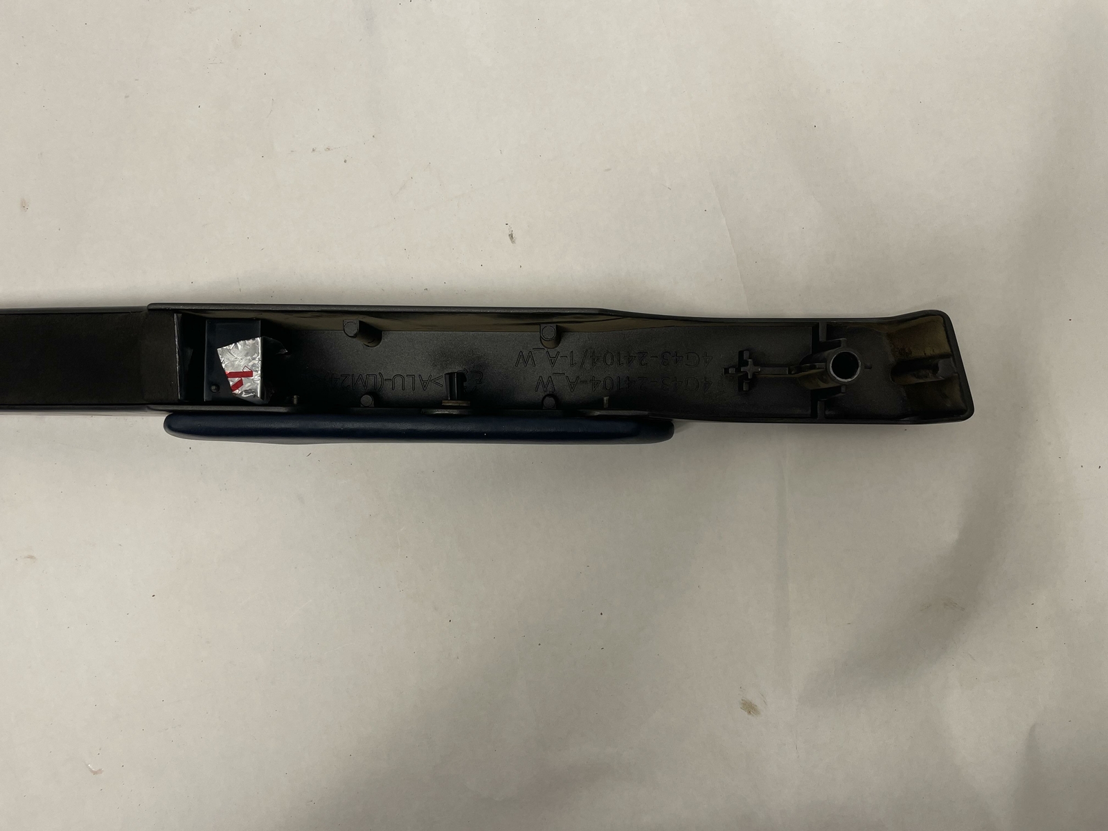 2006-2011 ASTON MARTIN V8 VANTAGE RIGHT SIDE DOOR ARM REST LATCH HANDLE OEM