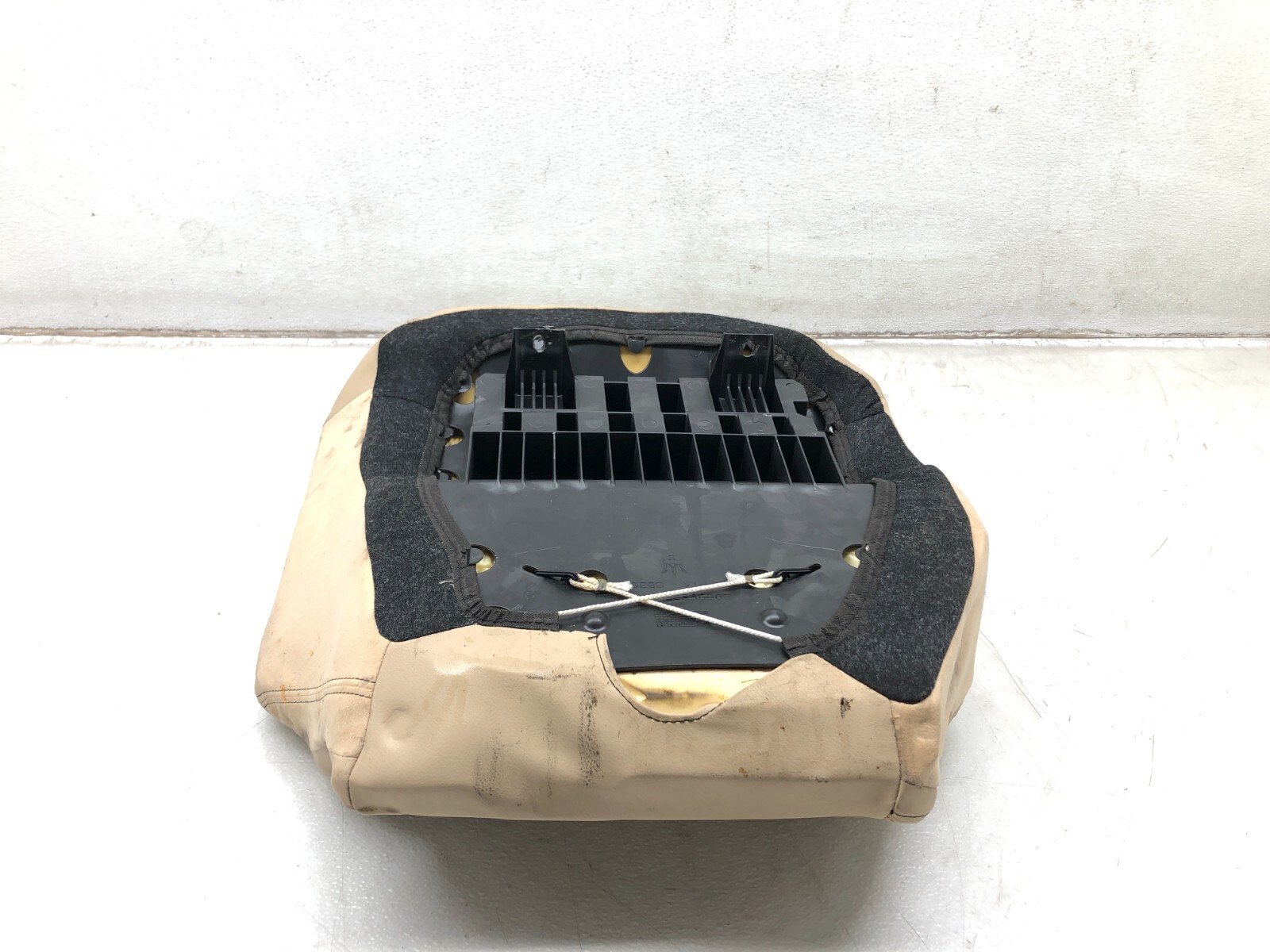 2008-2012 MASERATI GRANTURISMO S M145 REAR LOWER SEAT BOTTOM CUSHION OEM