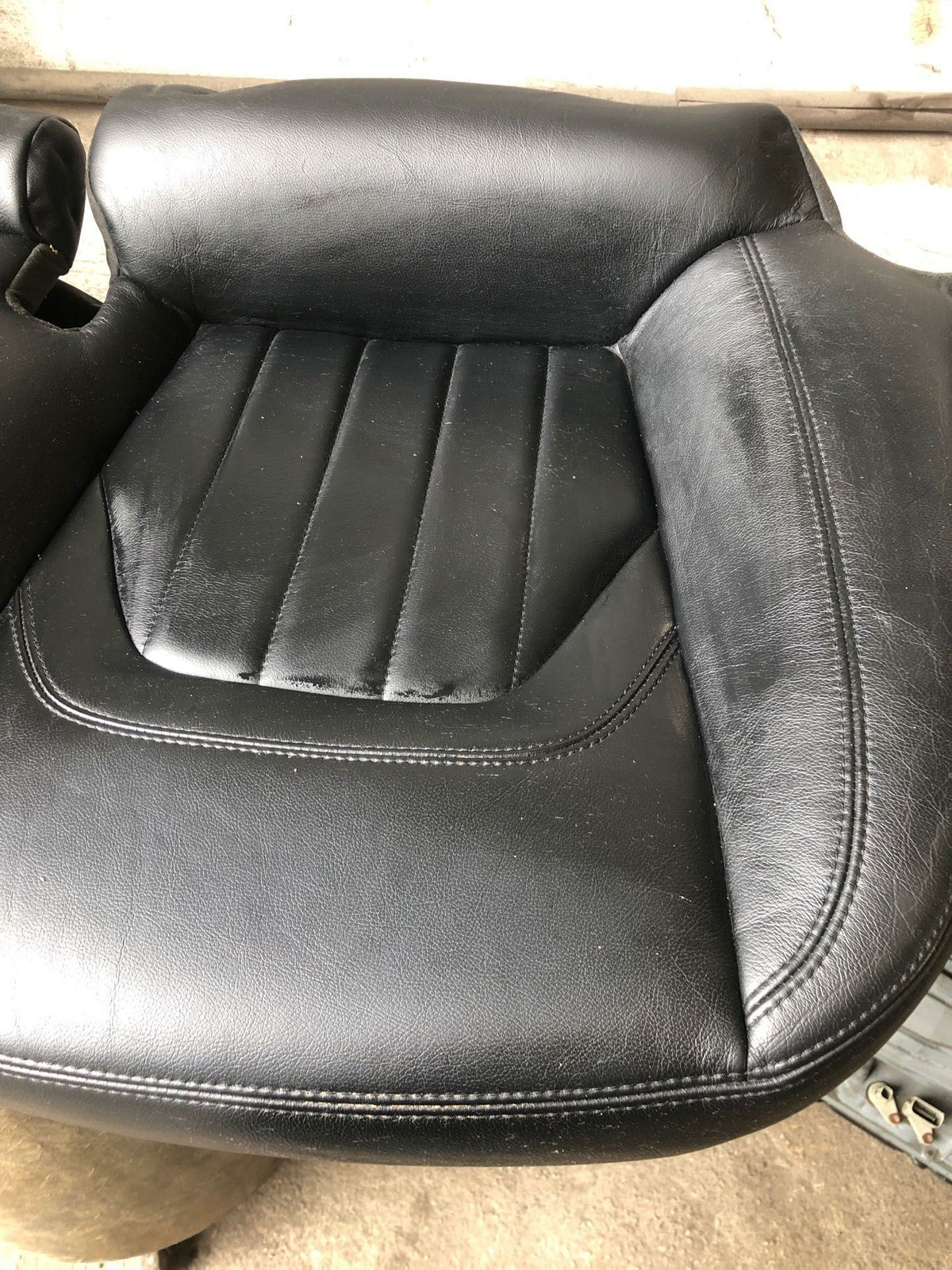 14 15 16 17 18 19 MASERATI quattroporte Rear Seat lower cushionblkleather