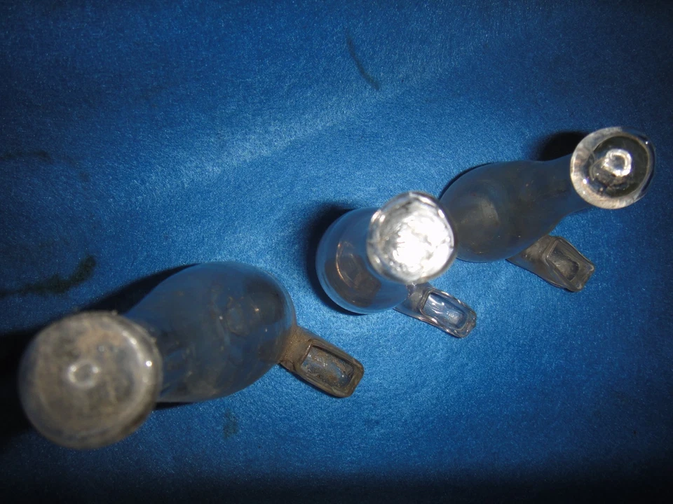 lot de 3 Anciens abreuvoirs à oiseau en verre soufflé XIX ème - cage à oiseaux - Photo 2/4